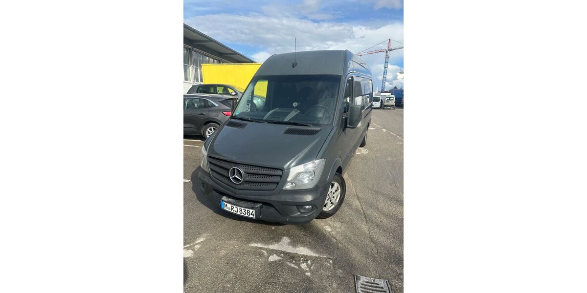 Mercedes-Benz Sprinter 287.000 km 11.999 &euro; München 81735