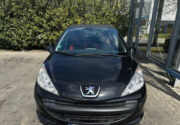Peugeot 207 165.094 km 1.750 &euro; Garching 85748