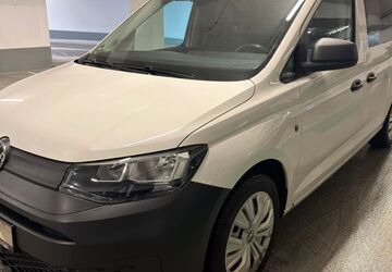 VW Caddy Maxi 111.869 km 16.999 &euro; München 81825