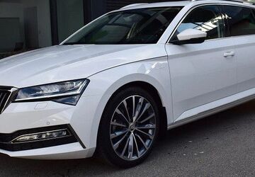 Skoda Superb 41.800 km 43.880 &euro; Unterschleissheim 85716