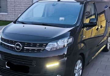 Opel Vivaro 139.800 km 22.500 &euro; München 80937