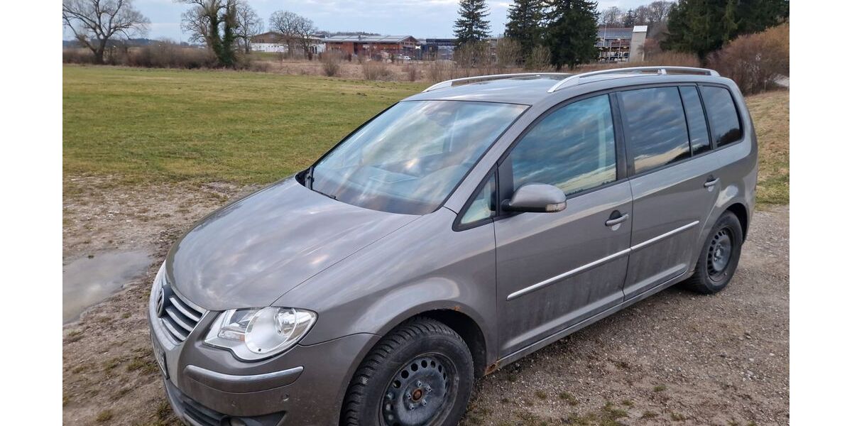 VW Touran 208.601 km 1.999 &euro; Starnberg 82319