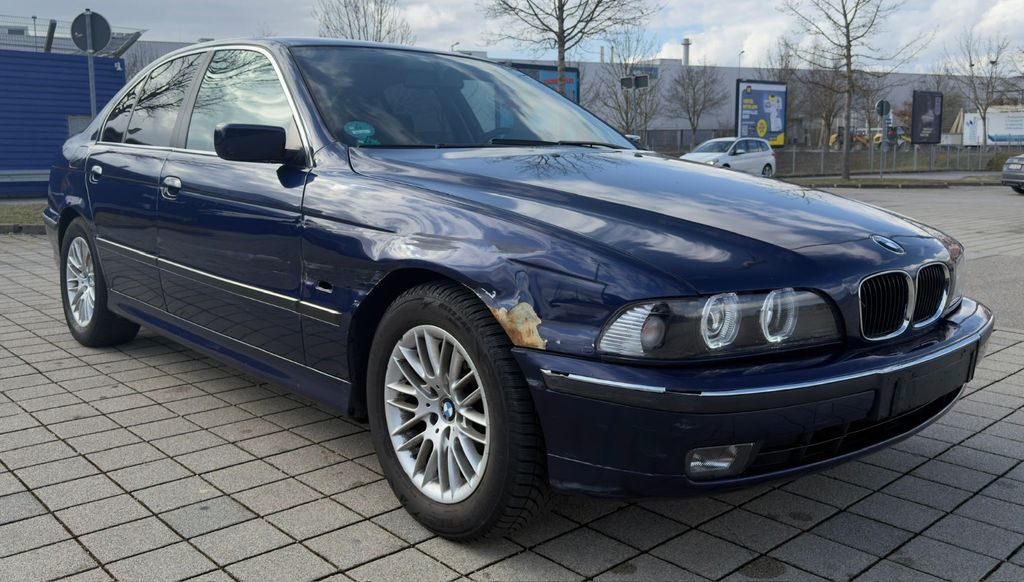 BMW 523 225.757 km 2.450 &euro; München 81243