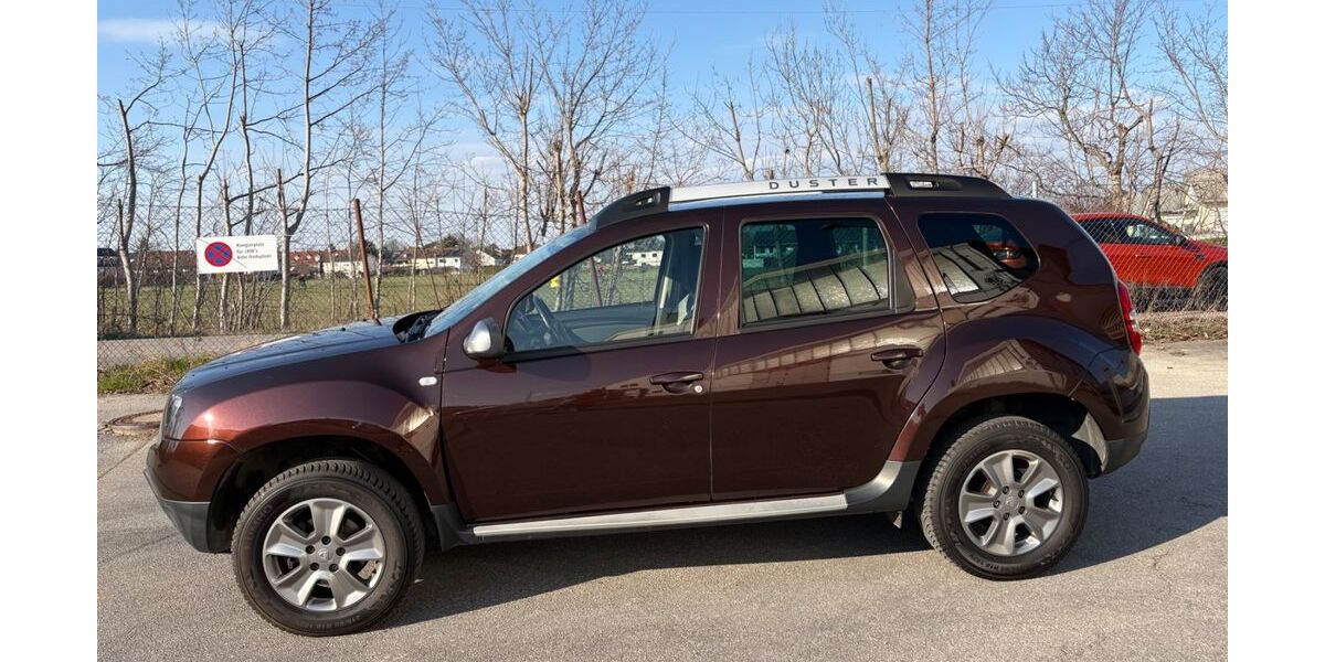Dacia Duster 86.800 km 8.499 &euro; München 81825