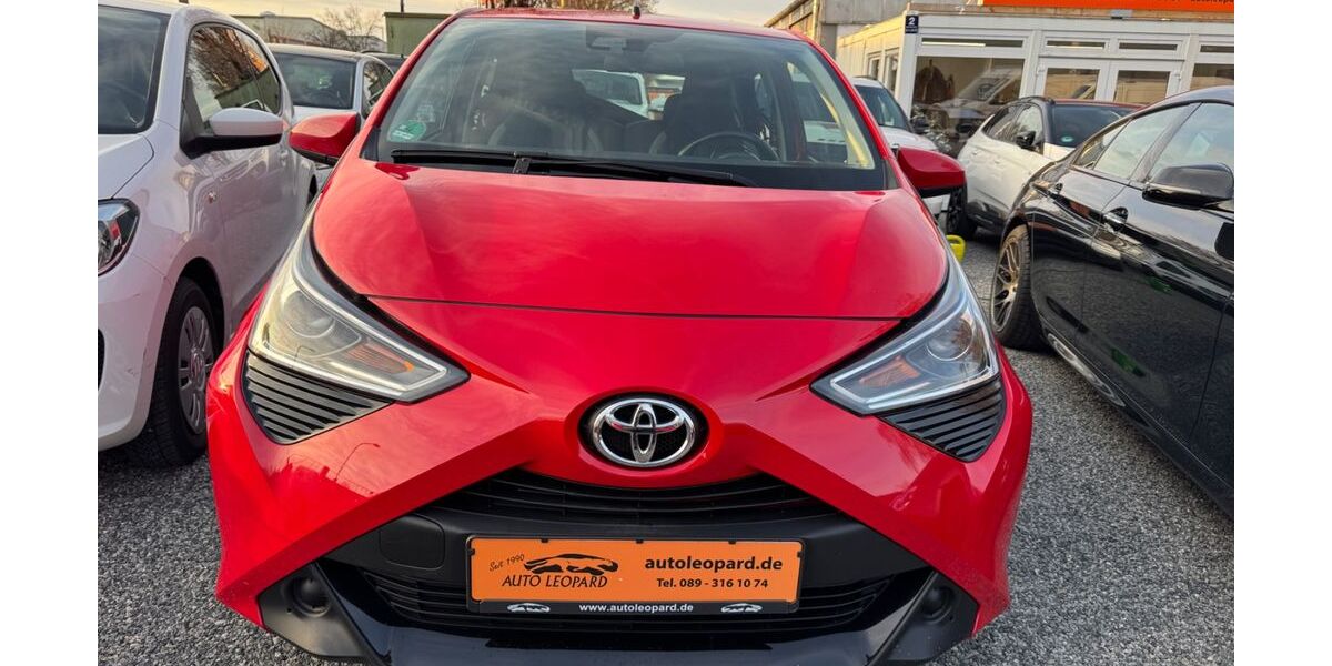 Toyota Aygo (X) 101.000 km 7.900 &euro; Garching bei München-Hochbrück 85748