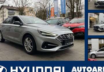 Hyundai i30 55.800 km 18.975 &euro; München 80993