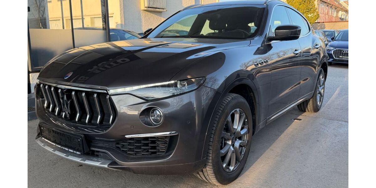 Maserati Levante 66.000 km 41.900 &euro; München 80939
