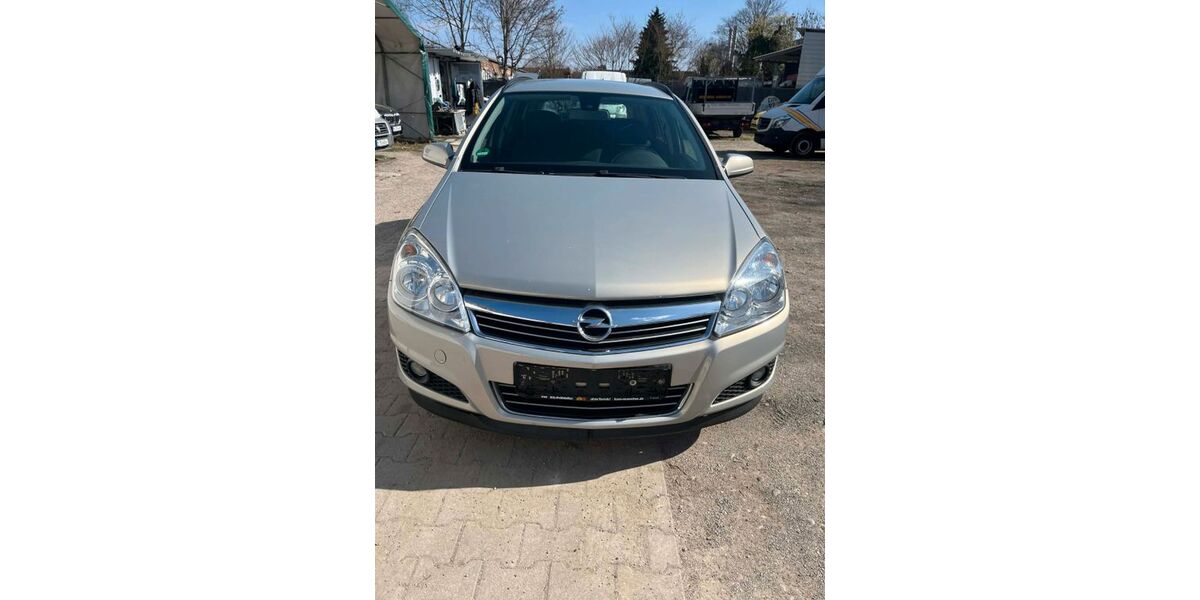 Opel Astra 191.000 km 800 &euro; München 81735