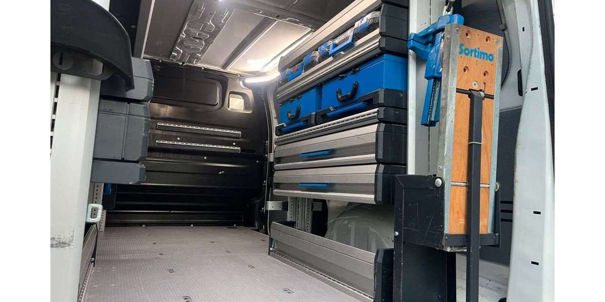 Opel Vivaro 134.914 km 16.490 &euro; München 81825