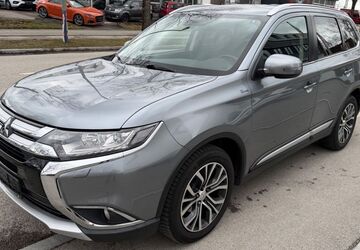 Mitsubishi Outlander 97.000 km 19.800 &euro; München 81825