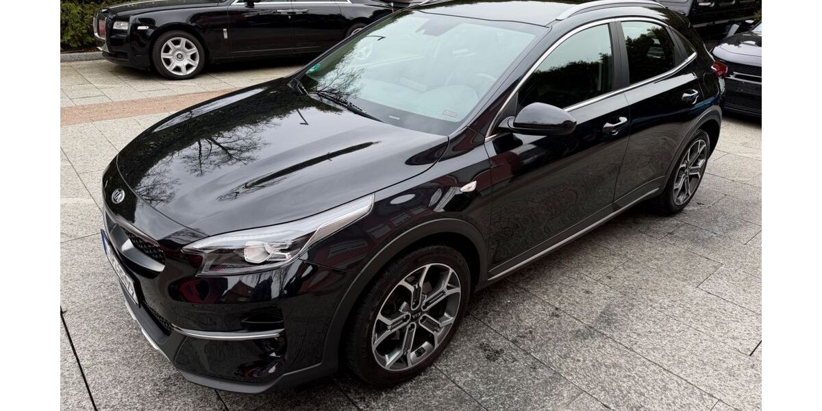 Kia XCeed 92.000 km 13.980 &euro; München 81827