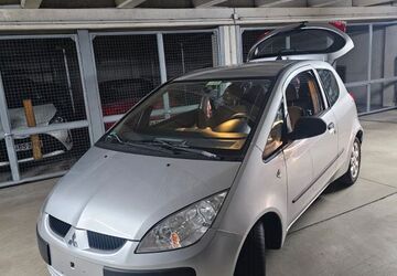 Mitsubishi Colt 136.000 km 1.950 &euro; München 81739