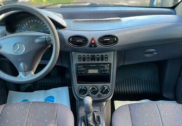 Mercedes-Benz A 160 98.700 km 1.950 &euro; Fürstenfeldbruck (Kreisstadt MÜNCHEN) 82256