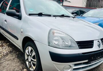 Renault Clio 113.000 km 1.699 &euro; München 81825