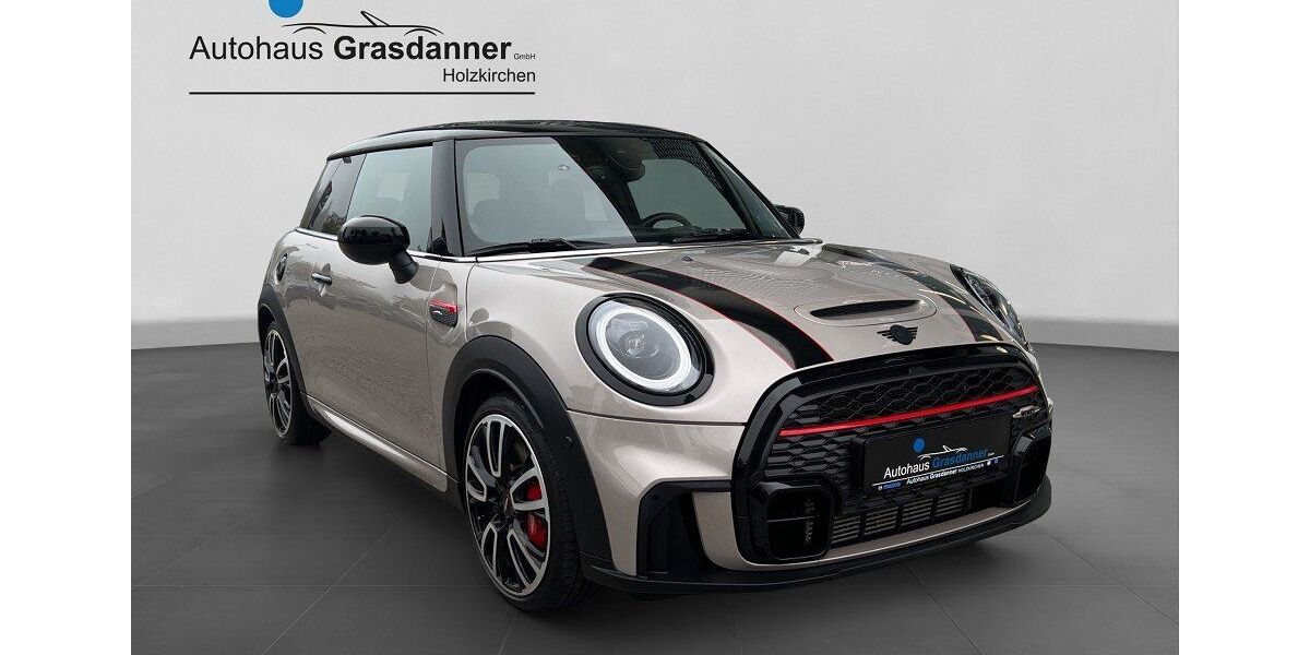 Mini John Cooper Works 37.002 km 30.900 &euro; Holzkirchen 83607