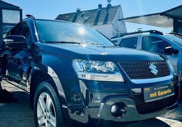 Suzuki Grand Vitara 107.000 km 9.850 &euro; München 81825