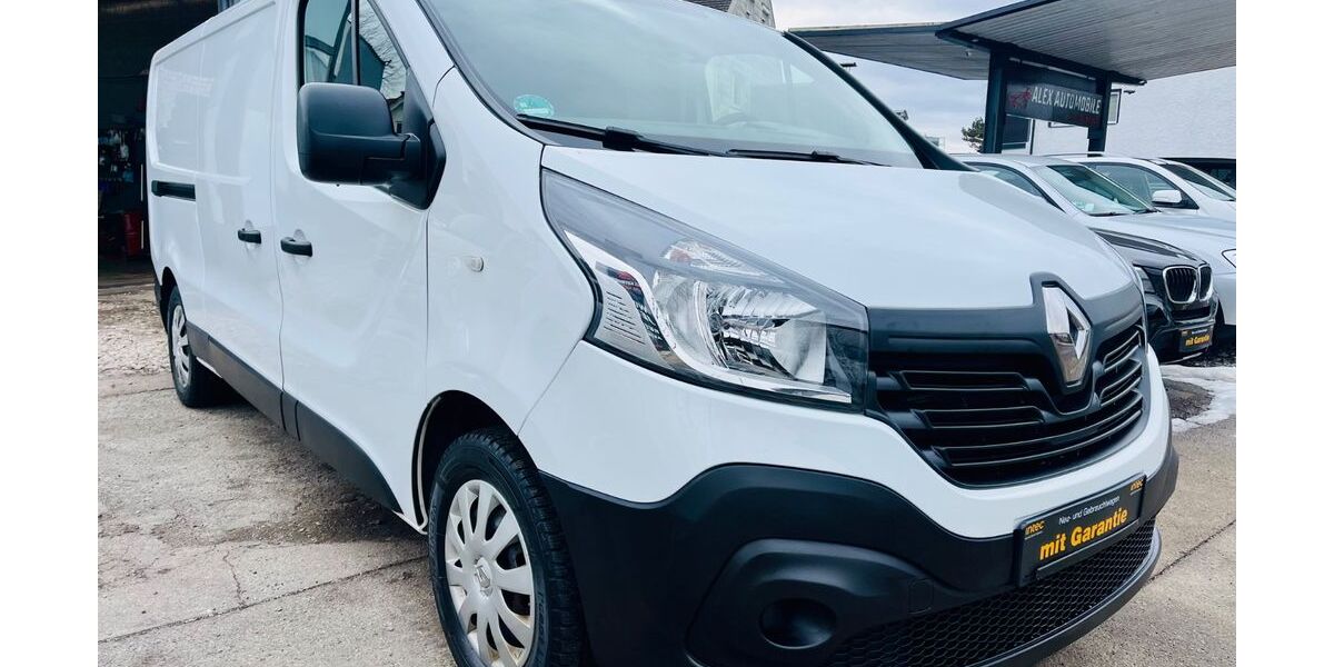Renault Trafic 72.000 km 12.990 &euro; München 81825