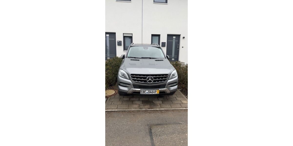 Mercedes-Benz ML 350 262.583 km 15.555 &euro; Ebersberg 85560