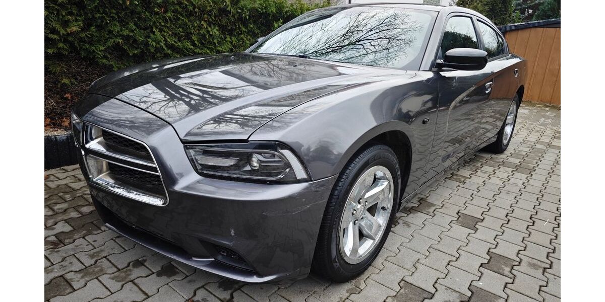 Dodge Charger 110.000 km 9.900 &euro; München 81247