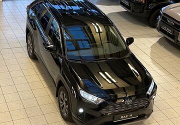 Toyota RAV 4 26.480 km 37.995 &euro; Poing bei München 85586