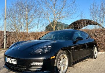 Porsche Panamera 129.700 km 15.690 &euro; München 81375