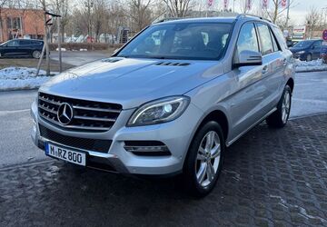 Mercedes-Benz ML 350 207.742 km 16.990 &euro; München 81243