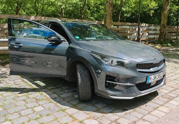 Kia XCeed 85.000 km 18.100 &euro; München 81371