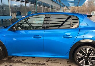 Peugeot 208 63.000 km 13.590 &euro; Riemerling 85521