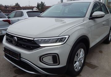 VW T-Roc 7.940 km 21.830 &euro; Gauting 82131