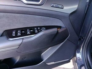 Kia SPORTAGE 1.6T HEV AWD GT LINE |SD|GD|DRI|SOUND 4.346 km 40.960 &euro; Höhenkirchen-Siegertsbrun 85635