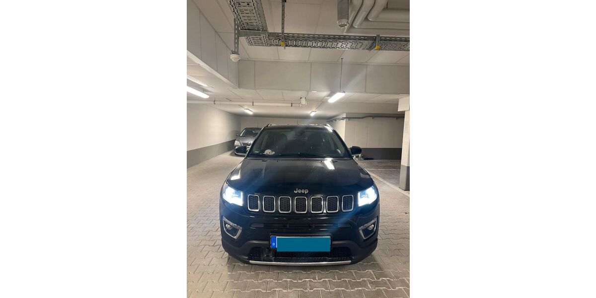 Jeep Compass 32.000 km 22.700 &euro; Neuried 82061
