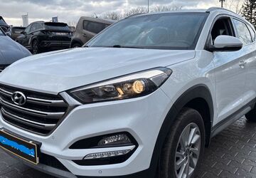 Hyundai TUCSON 64.800 km 14.900 &euro; München 81243