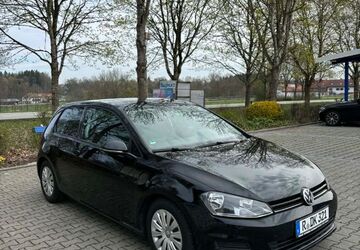 VW Golf 128.000 km 6.100 &euro; München 85635