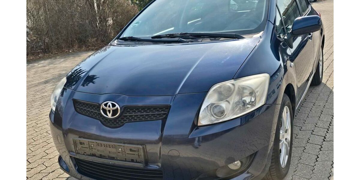 Toyota Auris 72.500 km 3.999 &euro; Fürstenfeldbruck 82256