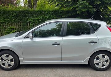 Hyundai i30 118.000 km 3.490 &euro; München 81379