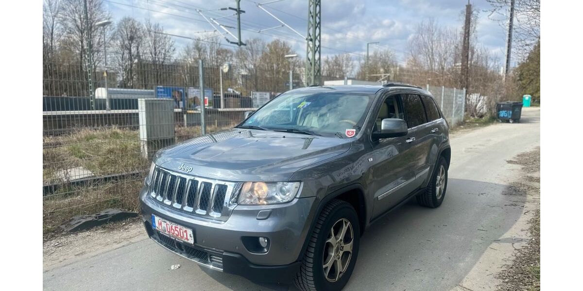 Jeep Grand Cherokee 266.322 km 9.500 &euro; München 81929
