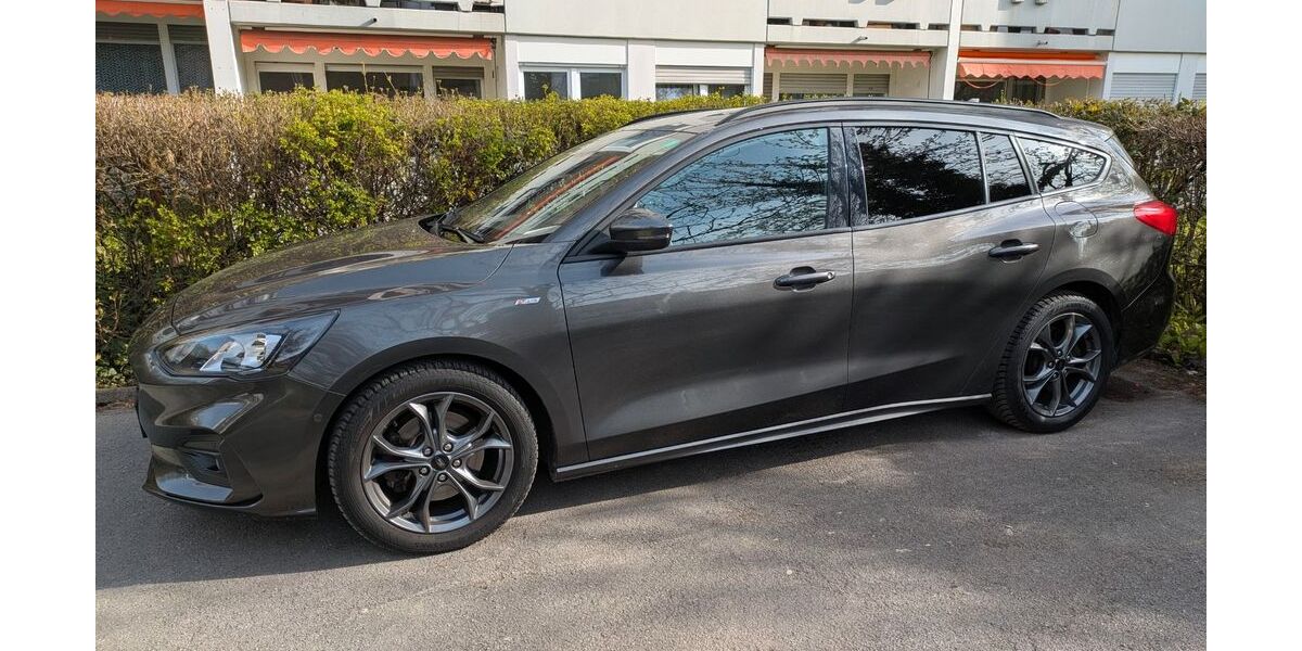 Ford Focus 98.549 km 12.100 &euro; Markt Schwaben 85570