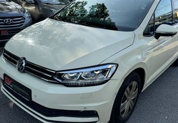 VW Touran 212.600 km 11.990 &euro; München 81243