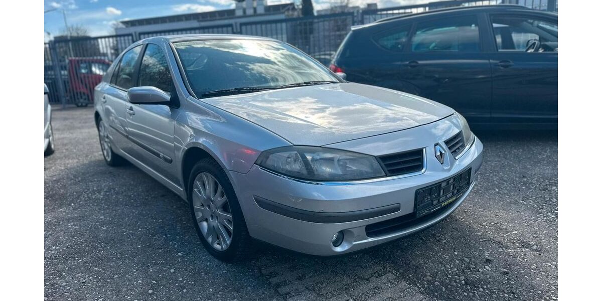 Renault Laguna 144.100 km 2.500 &euro; München 80995