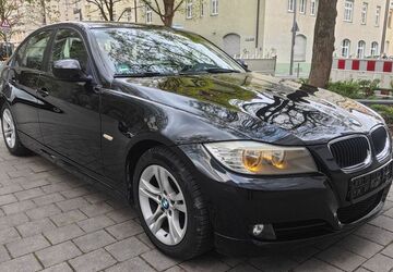 BMW 318 160.000 km 5.500 &euro; München 81549