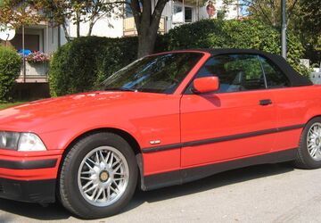 BMW 318 81.500 km 13.995 &euro; München 81245