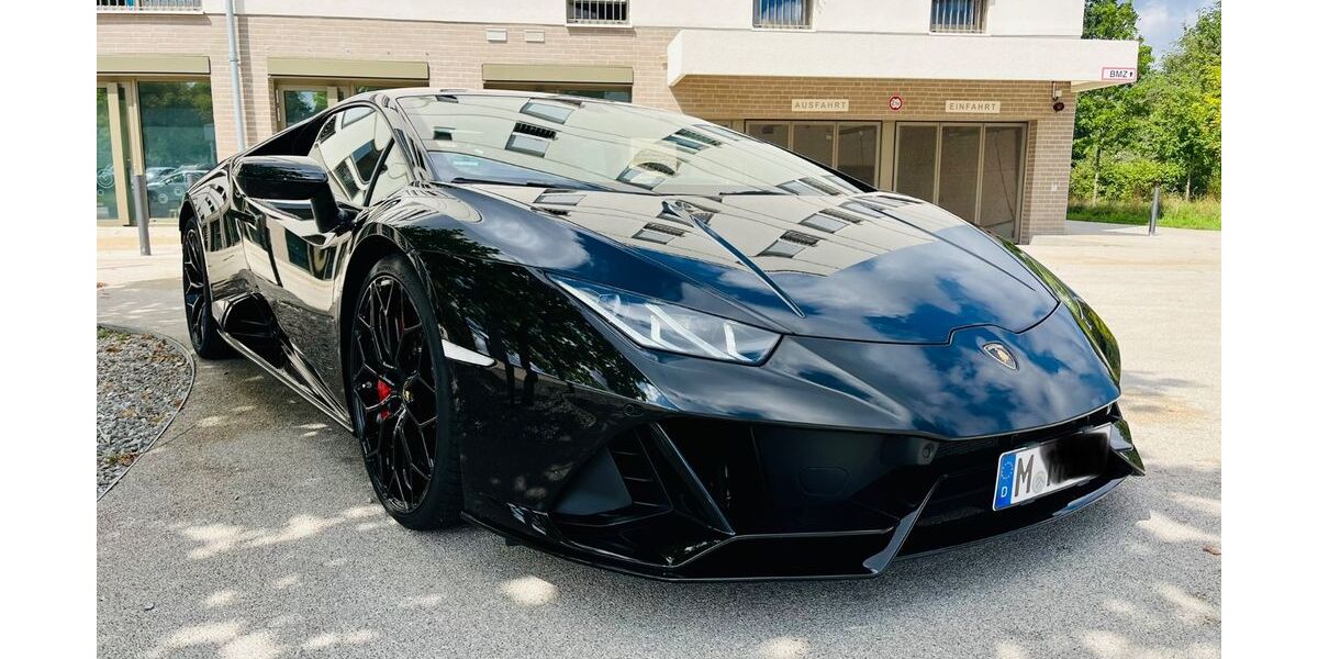 Lamborghini Huracán 6.000 km 279.900 &euro; München 81825