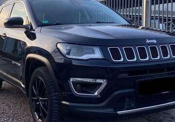Jeep Compass 94.000 km 15.999 &euro; München 80807