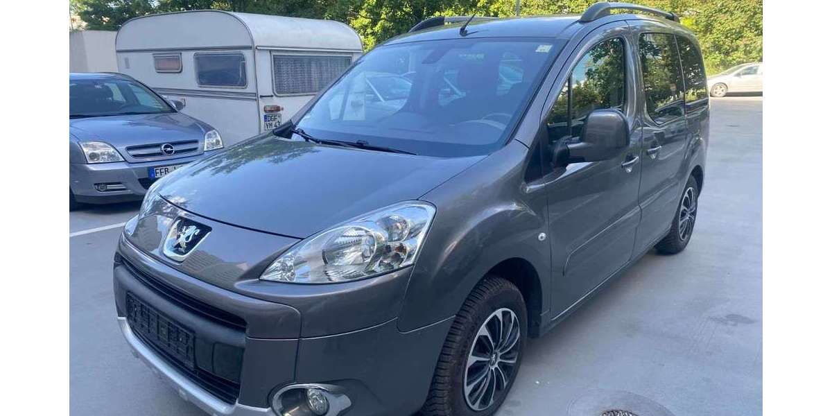 Peugeot Partner 160.000 km 2.800 &euro; München 80809