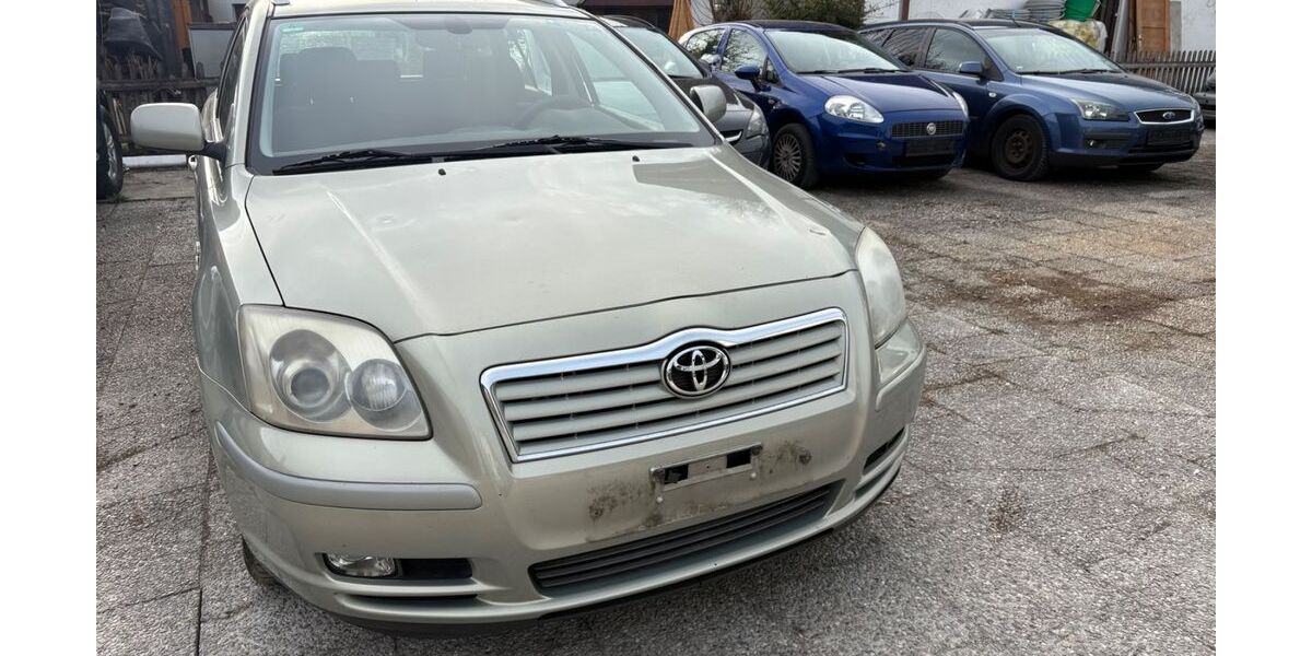 Toyota Avensis 345.000 km 950 &euro; Neuried 82061