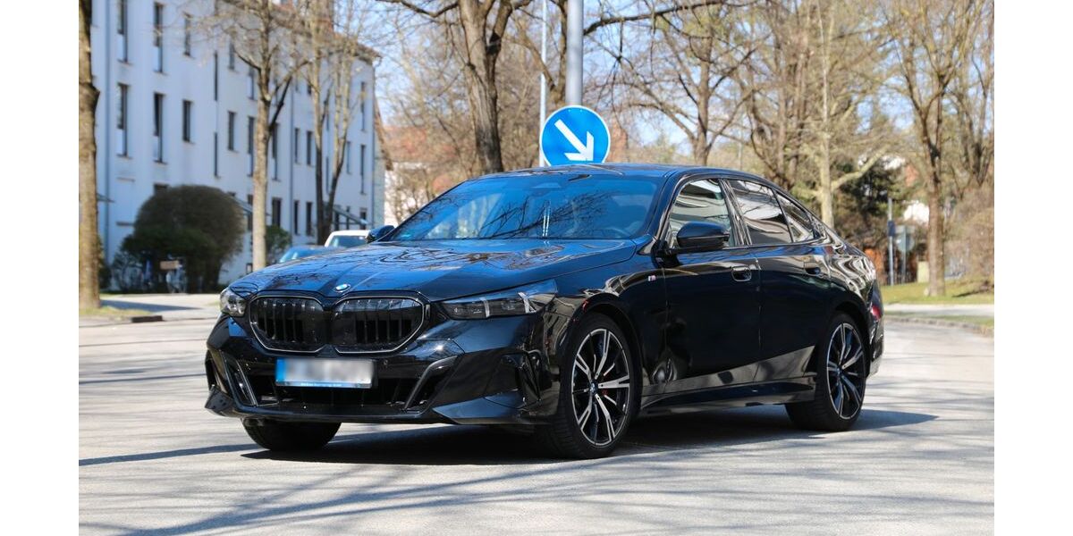 BMW 520 33.700 km 49.990 &euro; München 81292