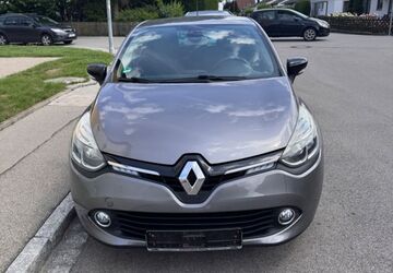 Renault Clio 84.500 km 8.200 &euro; München 81379