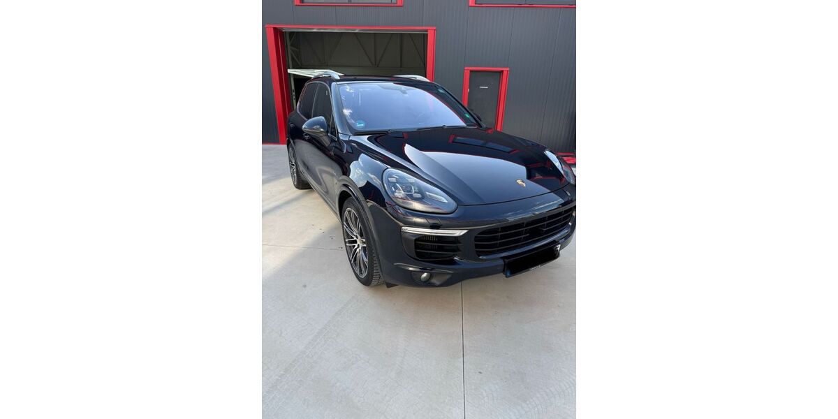 Porsche Cayenne 235.000 km 24.600 &euro; Munchen 81373