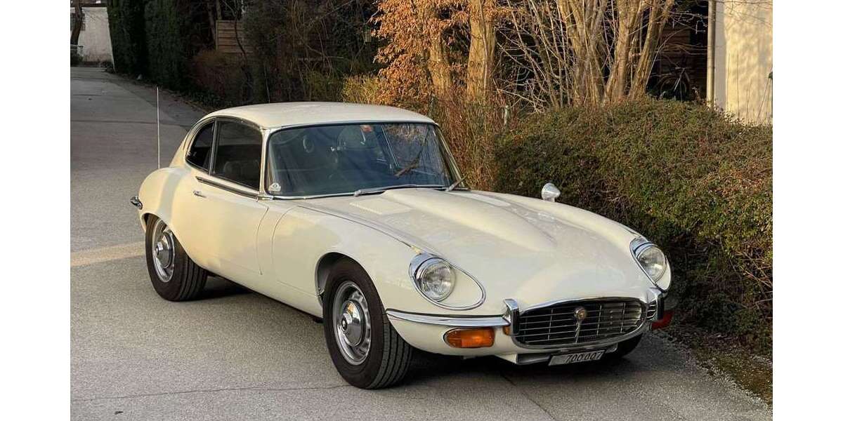 Jaguar E-Type 130.300 km 109.000 &euro; Gruenwald 82031