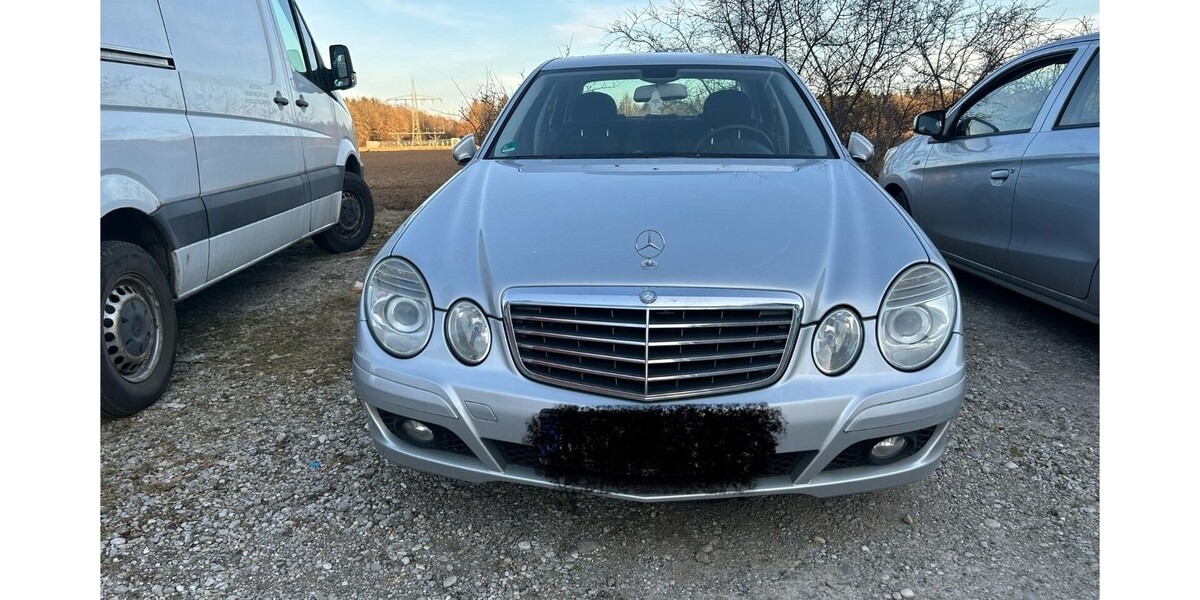 Mercedes-Benz E 200 255.000 km 2.000 &euro; München 80313